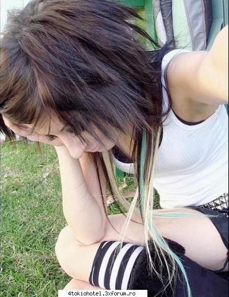 Jennifer Genuine - Pfff..Asta ma cam enerveaza la toate.. Gramada - [E][M][O]