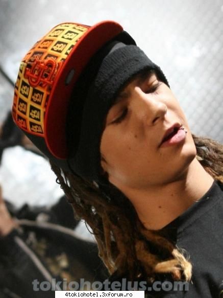 Poze - ♫ஐ��εℓїνε �η ��μ��εℓ��ஐ♫ - Tom