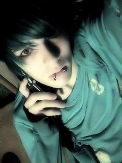 frumoasa si bestia - alan e mai mare k nick cu un an~ adik are 21 de - ~● Fan●Fiction ●~